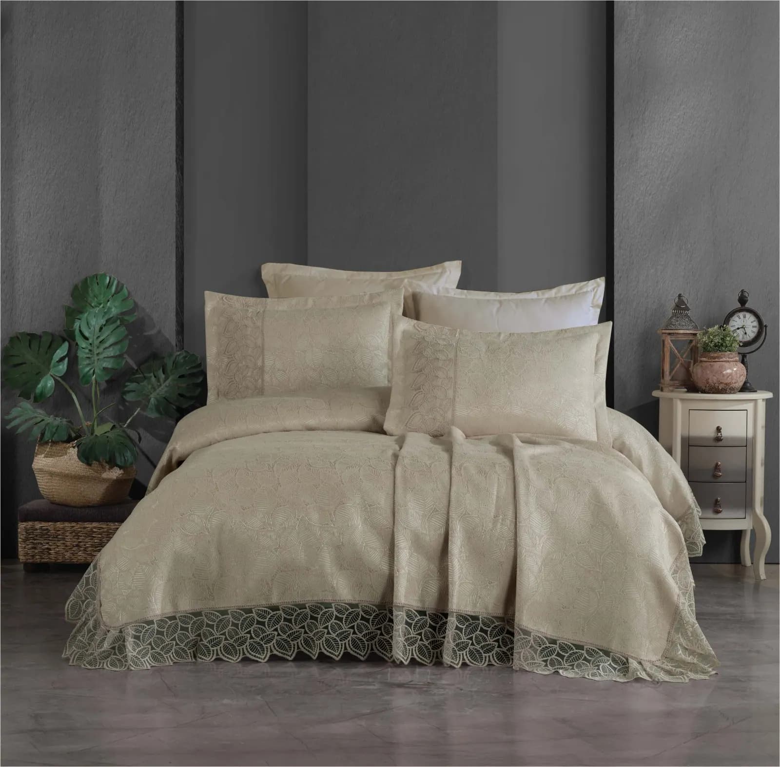 Kösem Bedspread Set — Beige